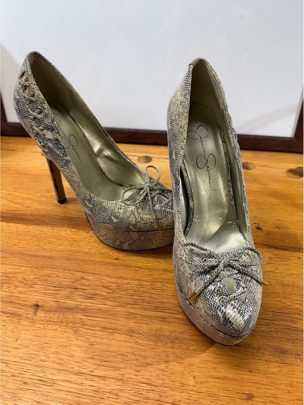 Jessica Simpson Python Lace Cream Black Platform Stiletto Heel Shoe Sz 8 1/2